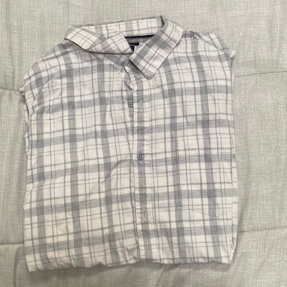 Marc Anthony Button up slim fit size Large will bundle Men’s clothing